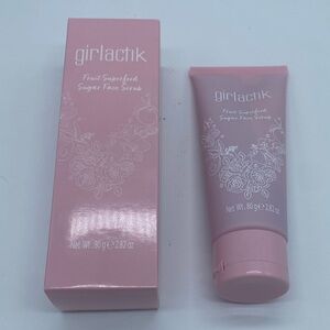 Girlactik FRUIT SUPERFOOD SUGAR FACE SCRUB